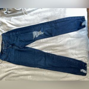 Ripped Skinny Jeans. Size 8.